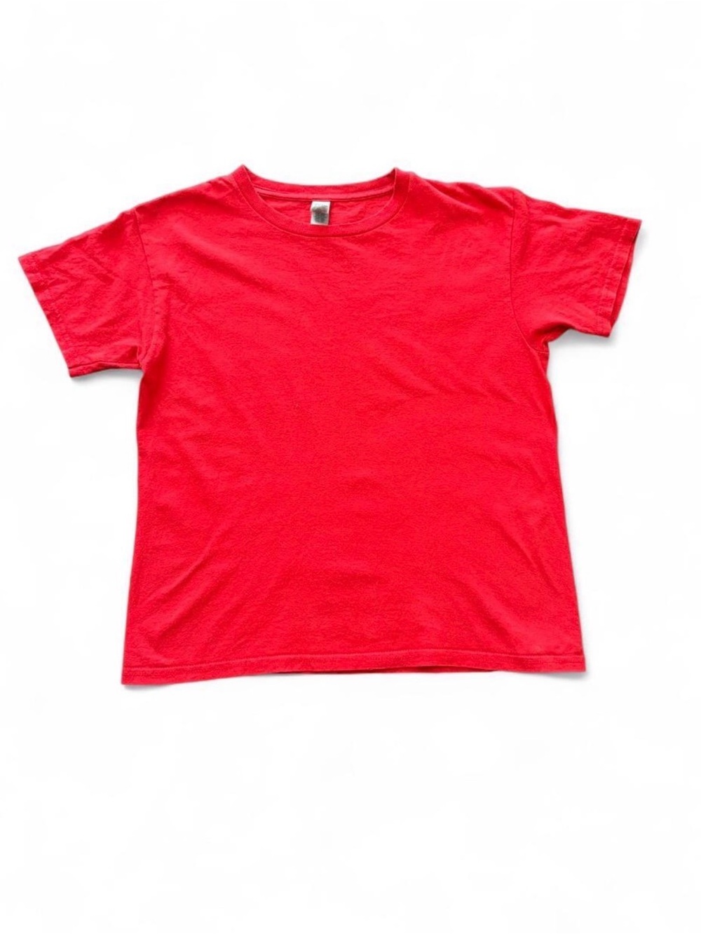 ❤️$2 BUNDLED- Gildan Kids Short Sleeve Tee in Red